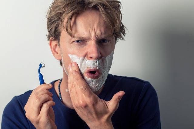 Shaving off a full beard in a dream 