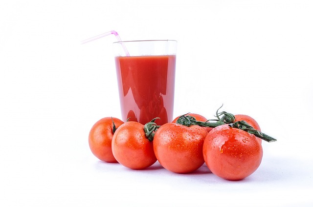 Drinking tomato juice in a dream 