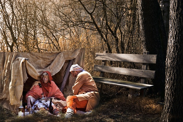  Building Makeshift Shelters