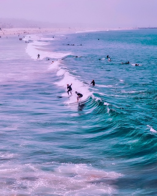 Surfing with Friends