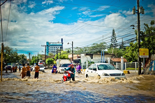 Navigating Flooded Streets